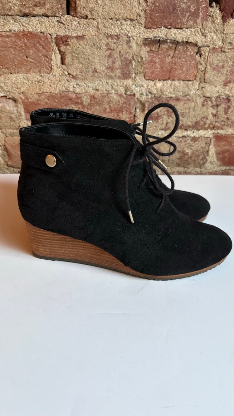 Dr Scholls Booties Conquer Faux Suede Lace Up Wedge Women's Size 7.5